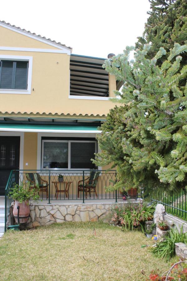 Casa Trizoni Nikiana Apartment Luaran gambar