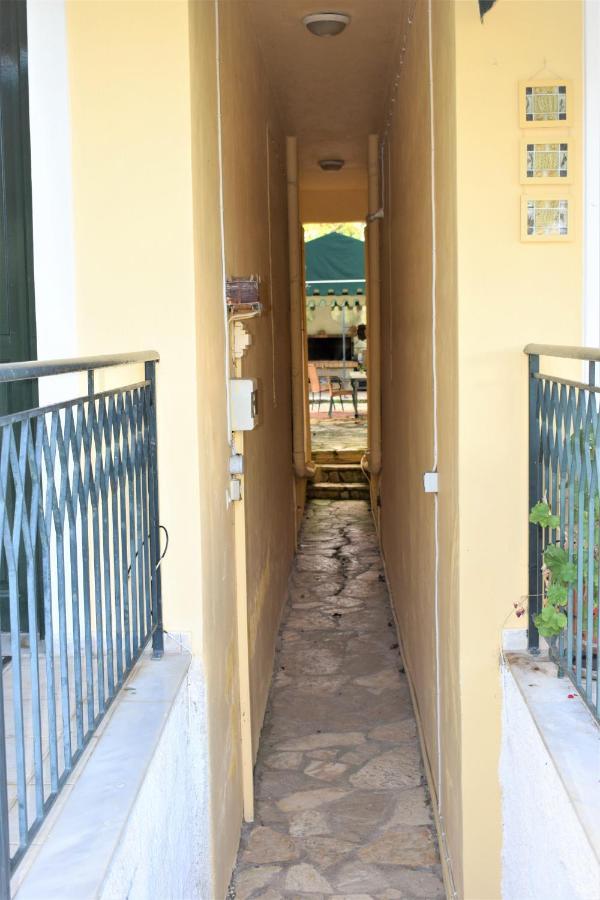 Casa Trizoni Nikiana Apartment Luaran gambar